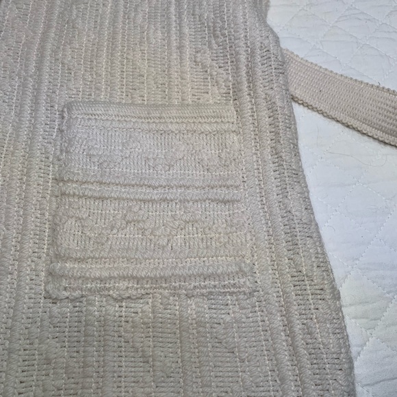 Cream color sweater with belt - Picture 6 of 8